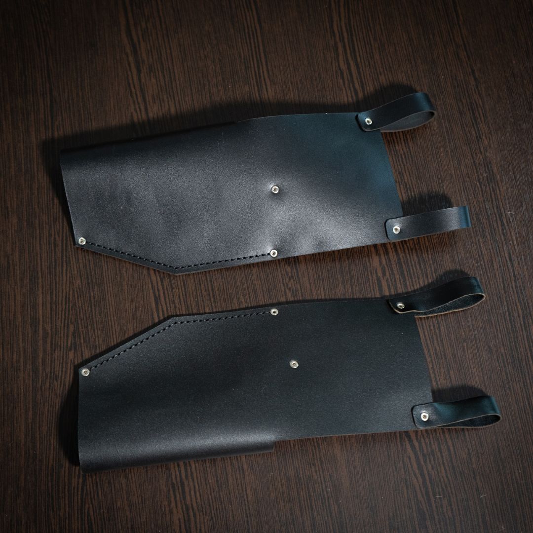 DH-17 blaster pistol with leather holster