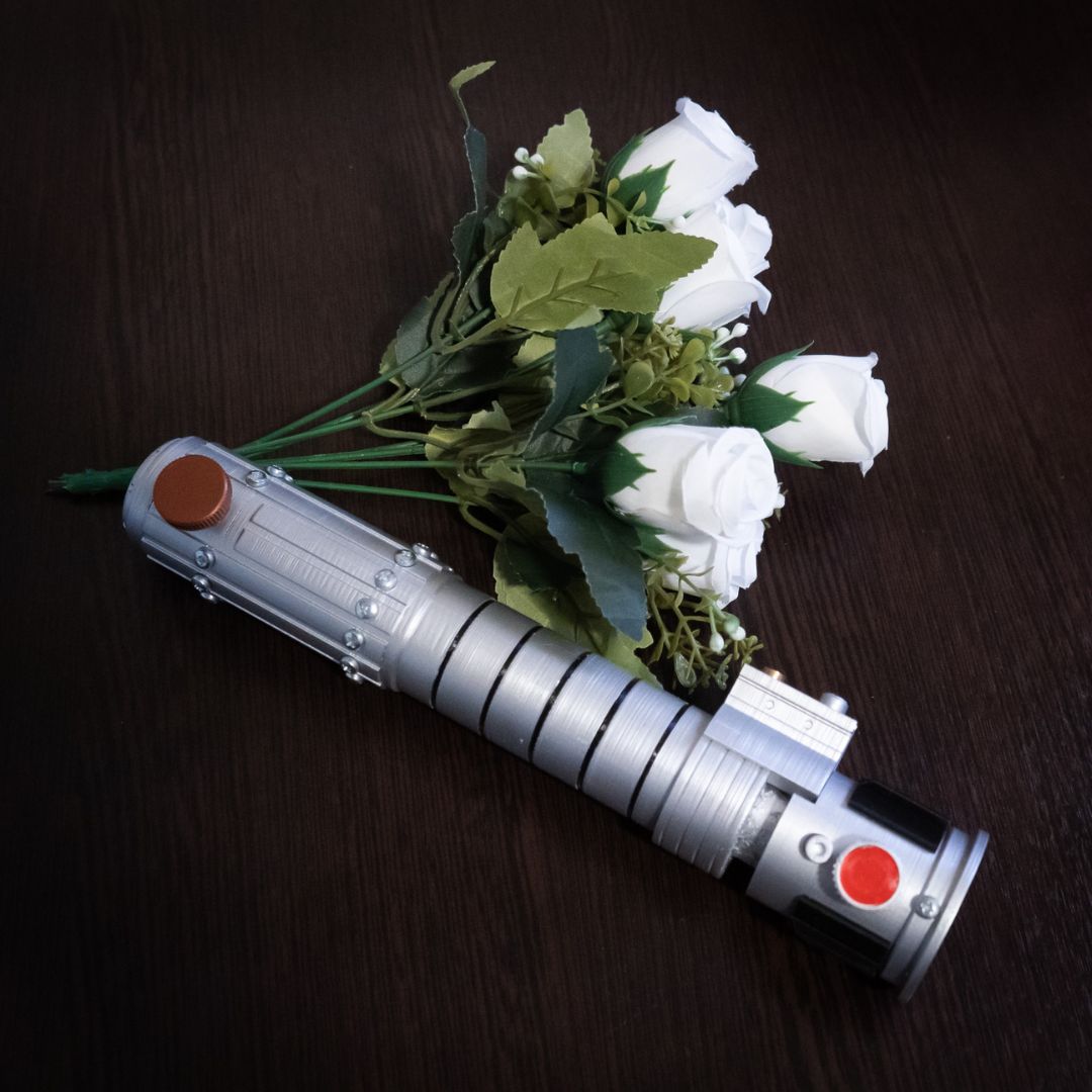 Mara-Jade-Star-Wars-Inspired-Bridal-Bouquet-Holder-Star-Wars-wedding-3