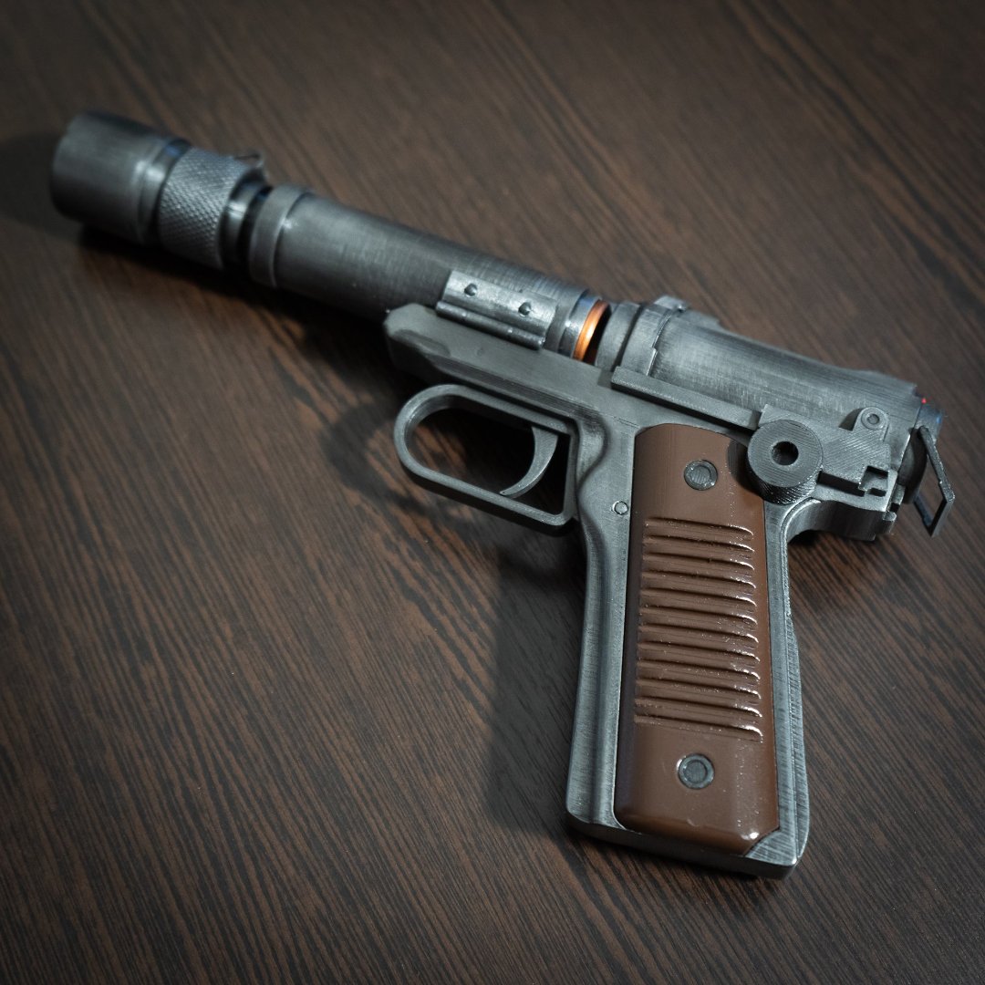 Star Wars Outlaws Kay Vess VM-19 heavy blaster pistol