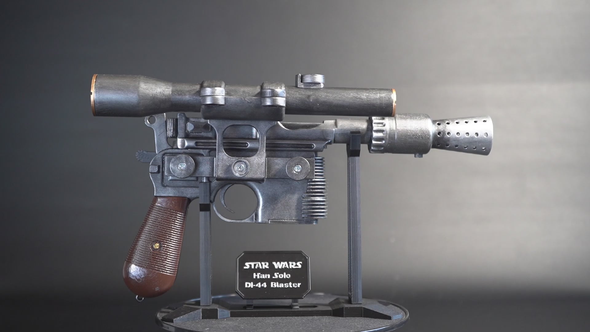Han Solo Blaster DL-44