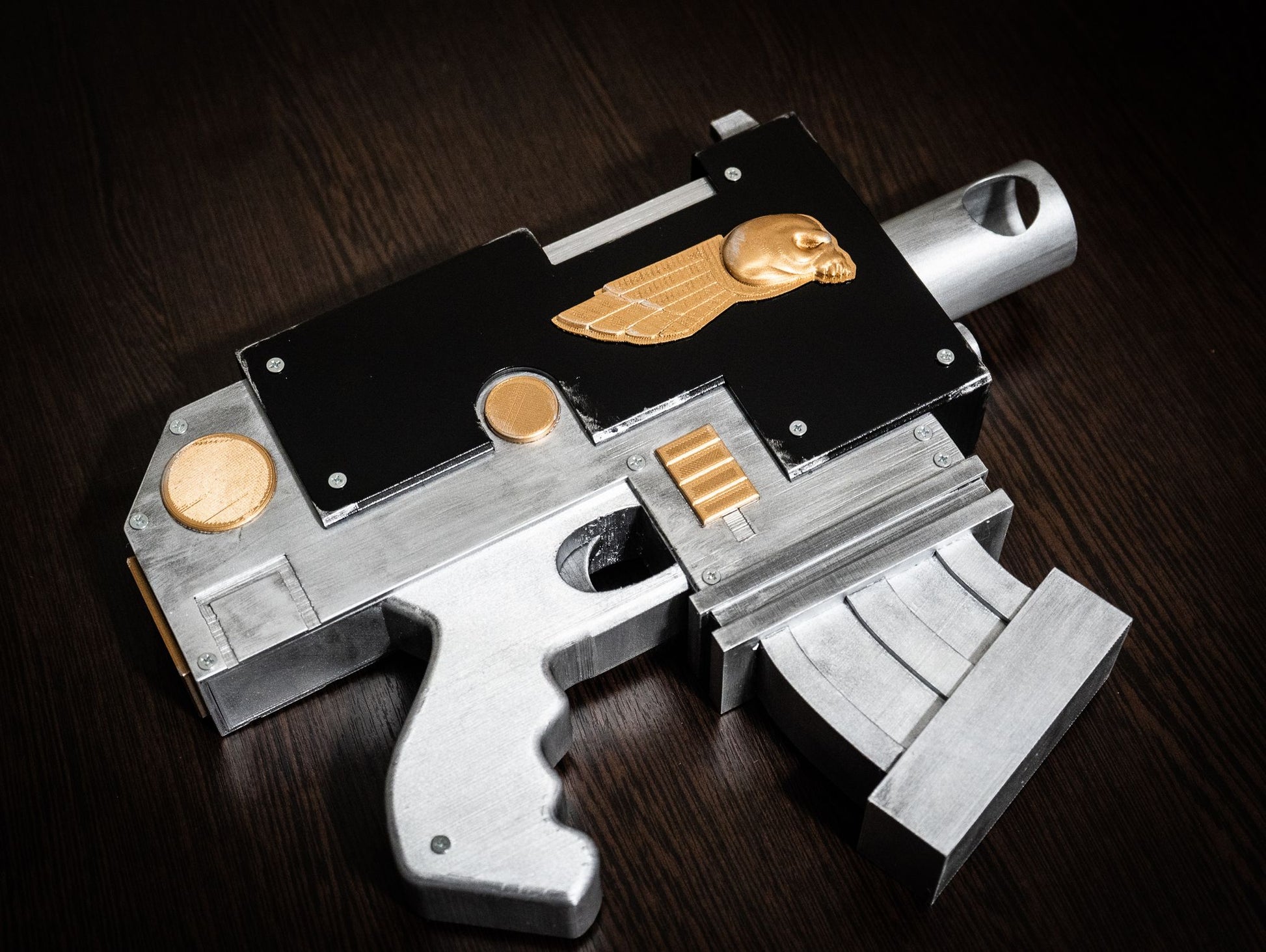 Bolt Pistol Replica | Warhammer 40K |  prop gun | Cosplay | Space Marine | Minotaurs | gun | cosplay weapon - 3DPrintProps