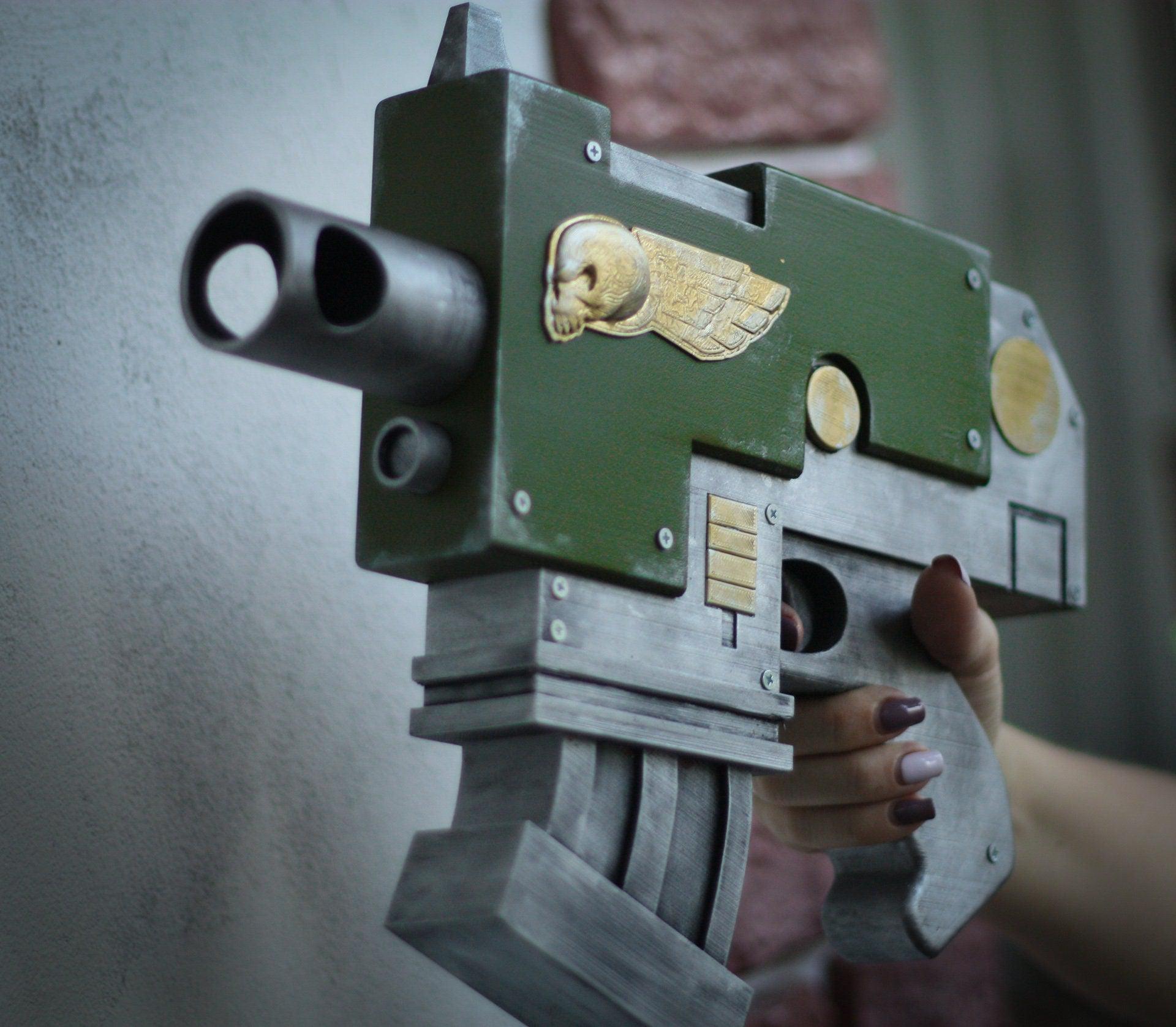 Bolt Pistol Replica | Warhammer 40K |  prop gun | Cosplay | Space Marine | Minotaurs | gun | cosplay weapon - 3DPrintProps