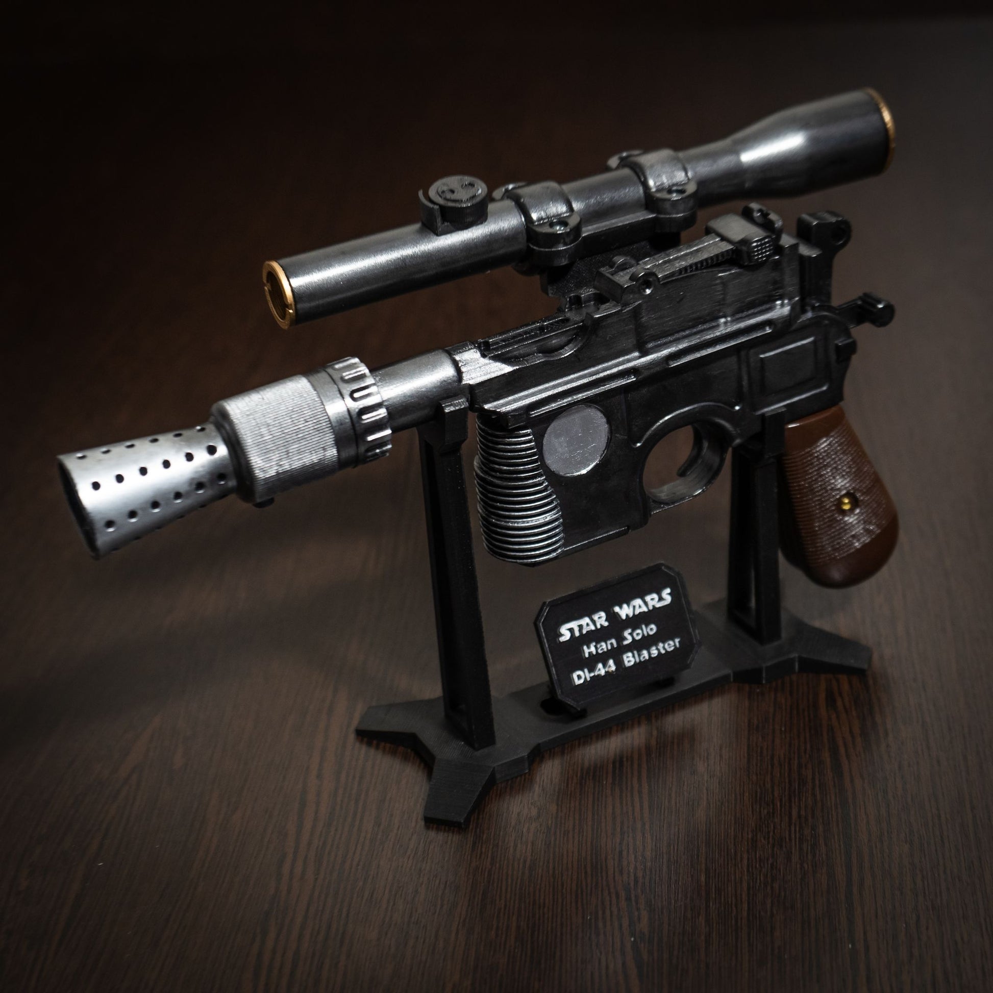 Han Solo Blaster DL-44