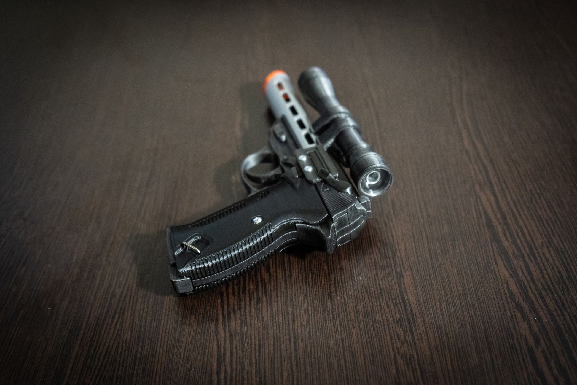 Moff Gideon Blaster pistol | Star Wars Replica | Star Wars Props | Star Wars Cosplay - 3DPrintProps