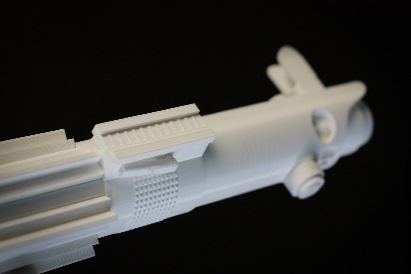 Star-Wars-Bridal-Bouquet-Holder-Pure-White-star-wars-wedding-Luke-Skywalker-