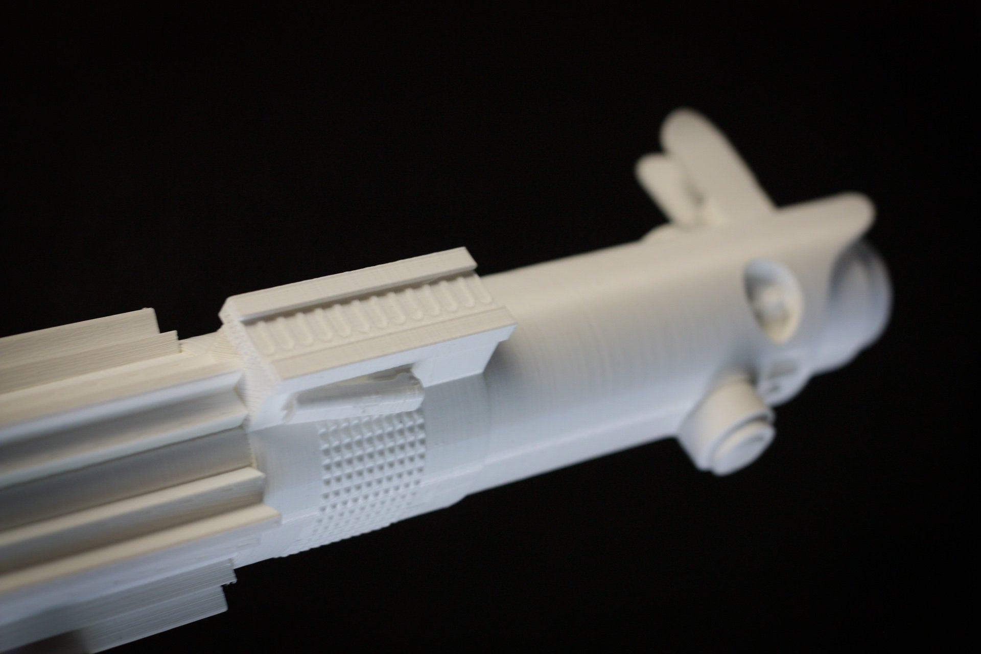 Star-Wars-Bridal-Bouquet-Holder-Pure-White-star-wars-wedding-Luke-Skywalker-
