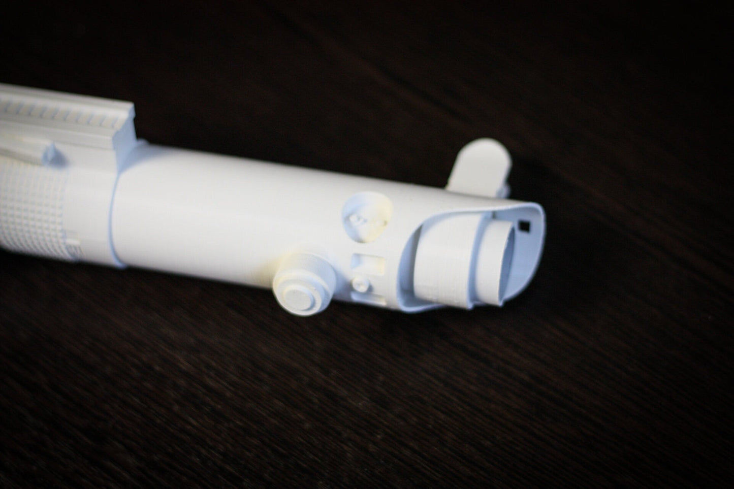 Star-Wars-Bridal-Bouquet-Holder-Pure-White-star-wars-wedding-Luke-Skywalker-