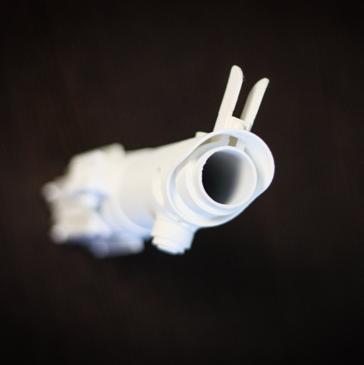 Star-Wars-Bridal-Bouquet-Holder-Pure-White-star-wars-wedding-Luke-Skywalker-
