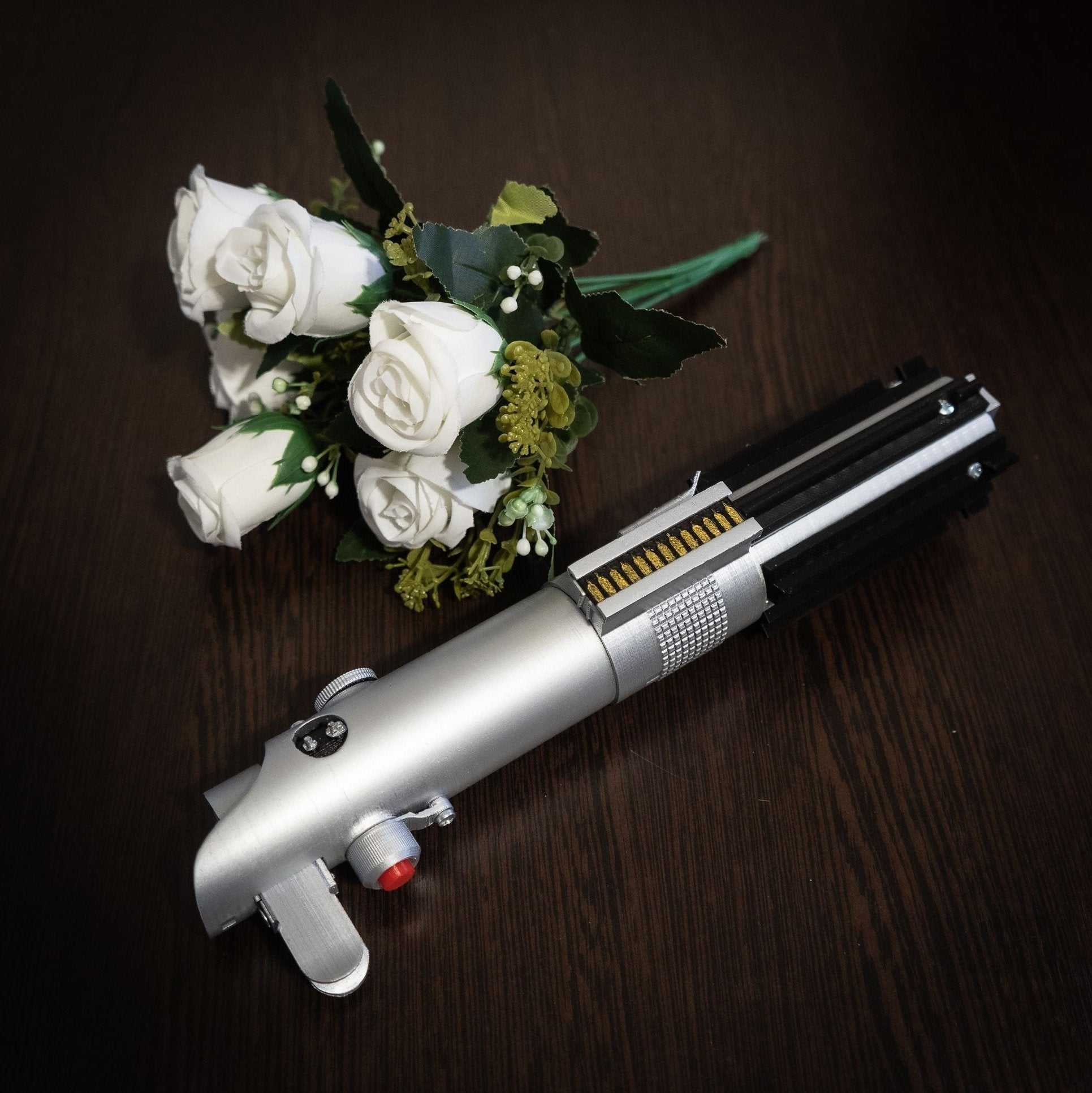 Star Wars Inspired Bridal Bouquet Holder | Wedding Bouquet Lightsaber Holder | Lightsaber Bouquet Holder | star wars wedding Luke Skywalker - 3DPrintProps