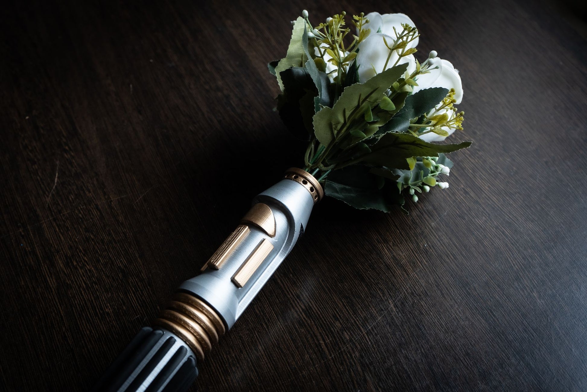Star Wars Inspired Bridal Bouquet Holder | Wedding Bouquet Mace Windu Lightsaber Holder | star wars wedding - 3DPrintProps