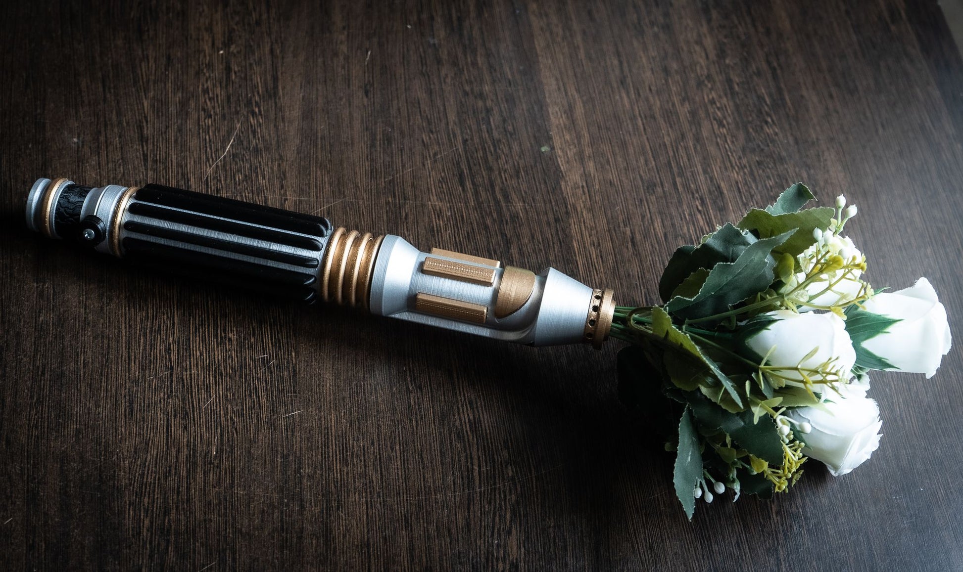 Star Wars Inspired Bridal Bouquet Holder | Wedding Bouquet Mace Windu Lightsaber Holder | star wars wedding - 3DPrintProps