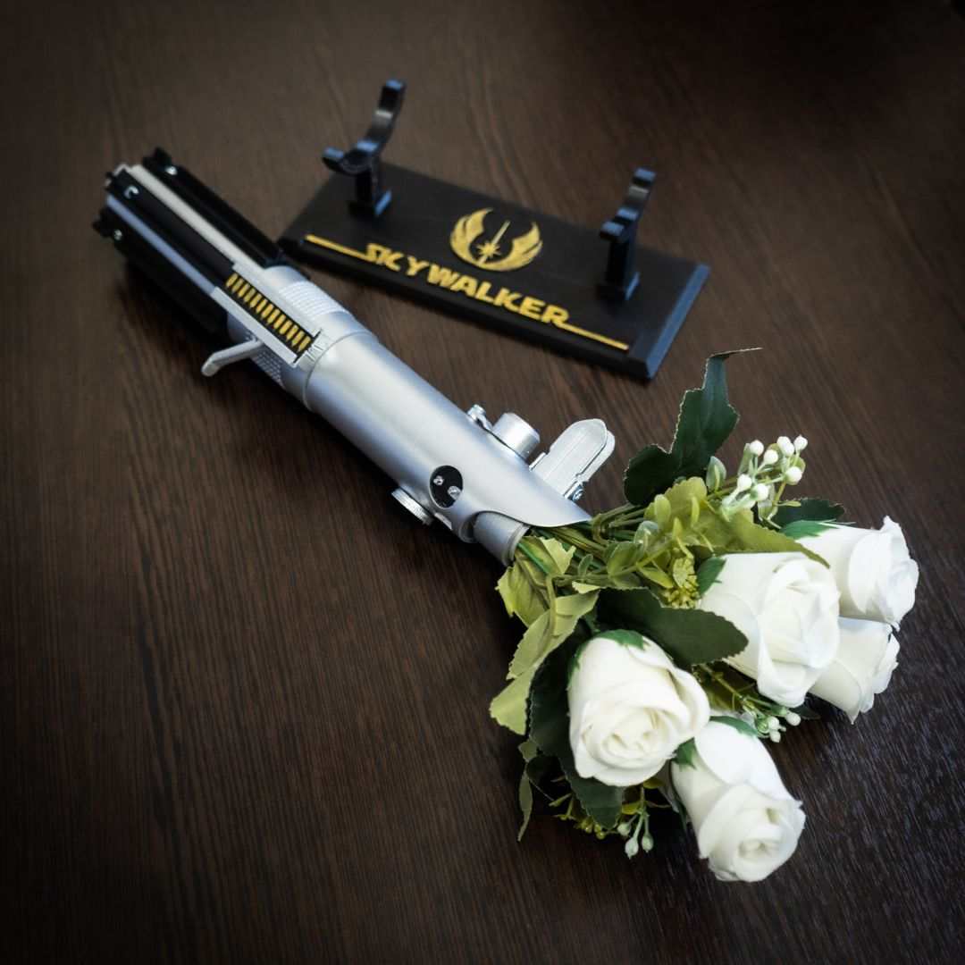 Star-Wars-Inspired-Bridal-Bouquet-Holder-Wedding-Bouquet-Lightsaber-Holder-Lightsaber-Bouquet-Holder-star-wars-wedding-Luke-Skywalker-2