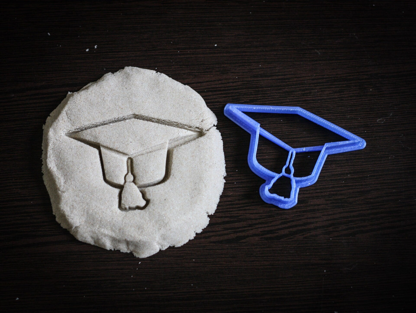 Cookie Cutter Graduation - 3DPrintProps