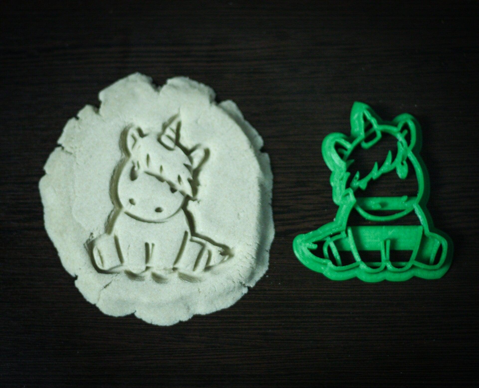 Cute Unicorn Cookie Cutter | unicorn baby shower | unicorn party favors - 3DPrintProps