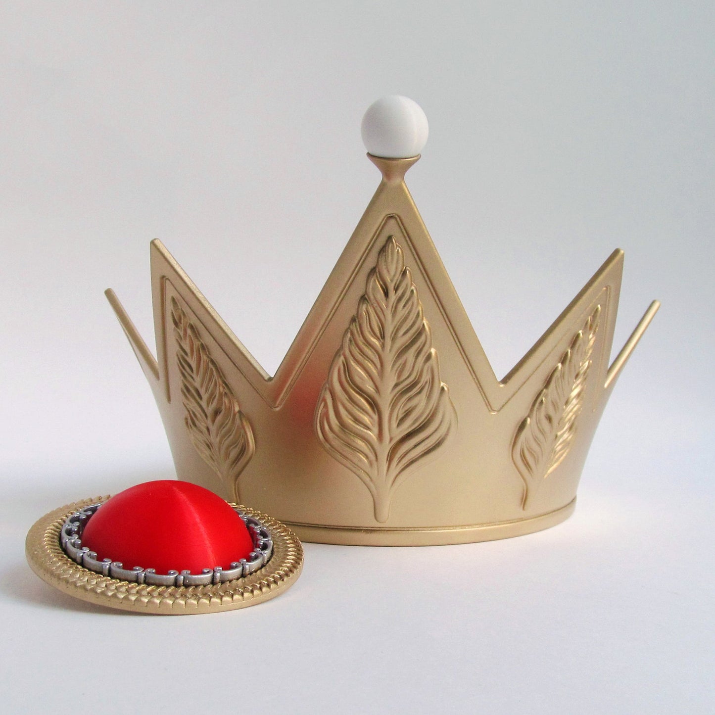 Evil Queen accessories: Crown and Brooch