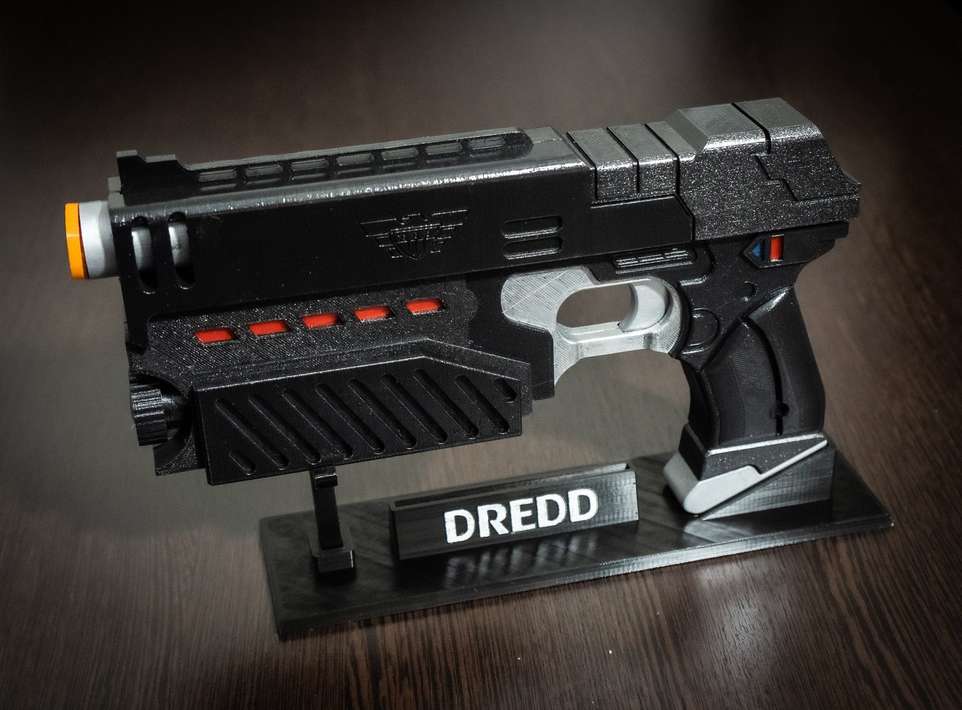 Judge Dredd Lawgiver cosplay prop gun - 3DPrintProps