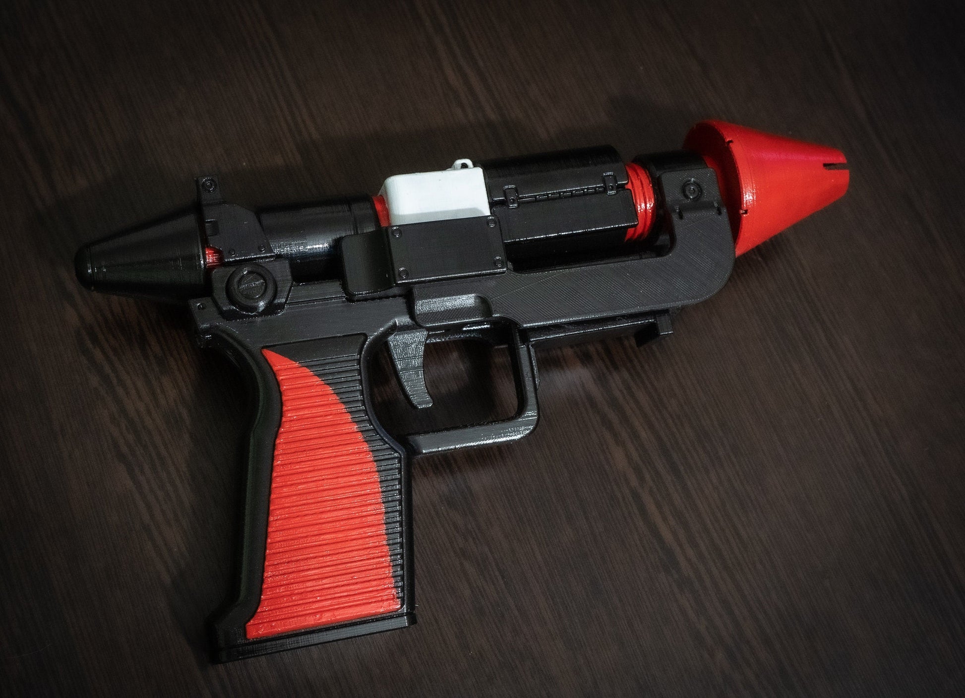 Major Baron Elrik Vonreg Blaster | RK-3 blaster pistol | Star Wars Props - 3DPrintProps