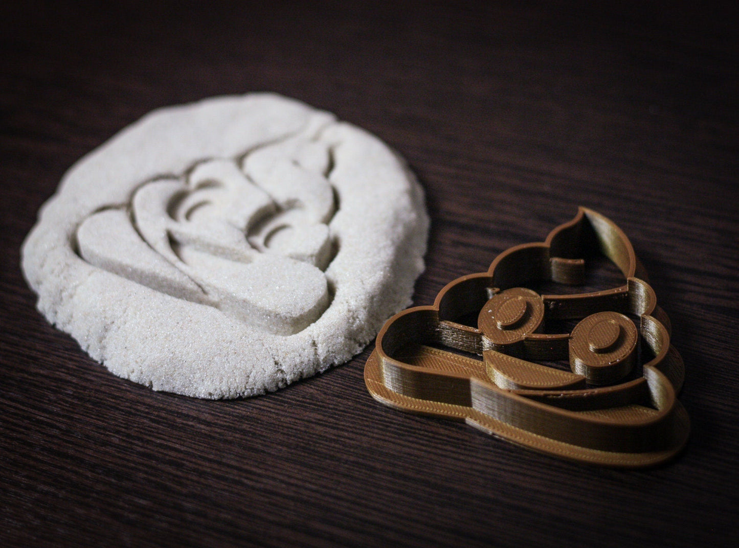 Poop Emoji Cookie Cutter | biscuit cutters | party cookie cutter - 3DPrintProps