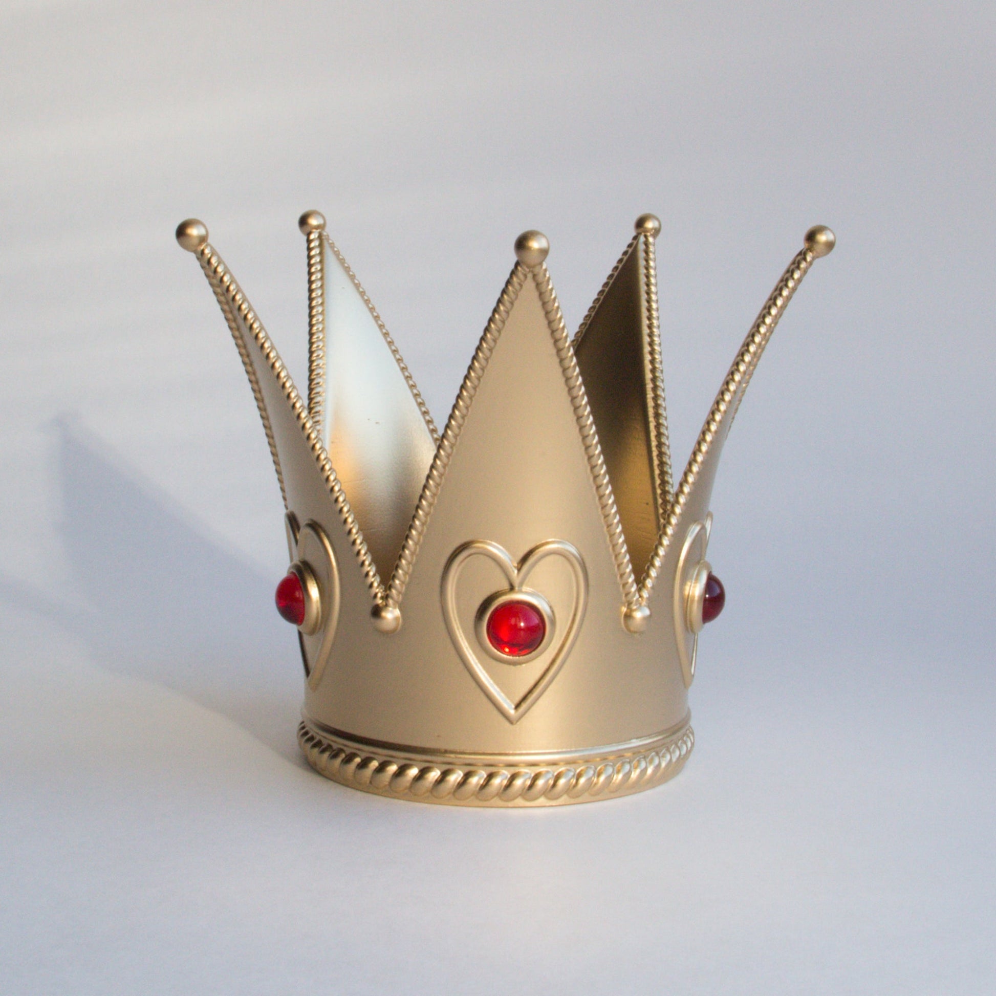 https://3dprintprop.myshopify.com/cdn/shop/products/Queen-of-Hearts-Costume-Crown-Alice-in-wonderland-Red-Queen-3D-printed-Fantasy-Crown.jpg?v=1663243232&width=1946