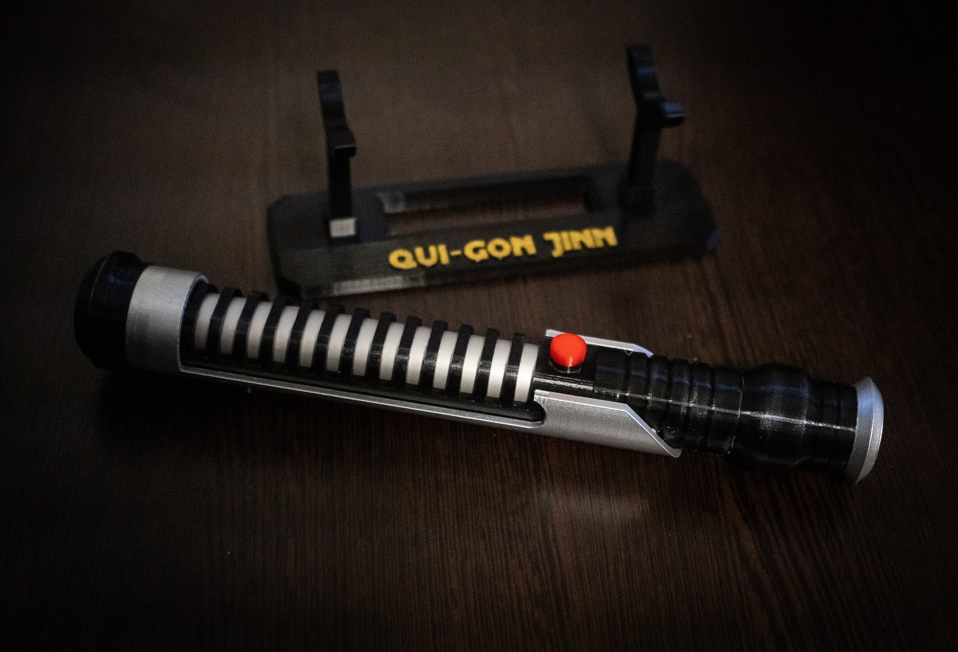Qui-Gon Jinn's lightsaber |  Star Wars Replica | Star Wars Inspired Cosplay - 3DPrintProps